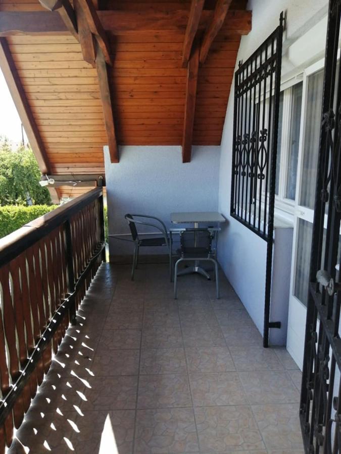 Schoenes Ferienhaus Mit Grossen Pool 250 M Vom Balaton Balatonmáriafürdő Dış mekan fotoğraf